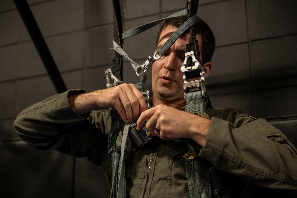 Pilots participate in emergency parachute training