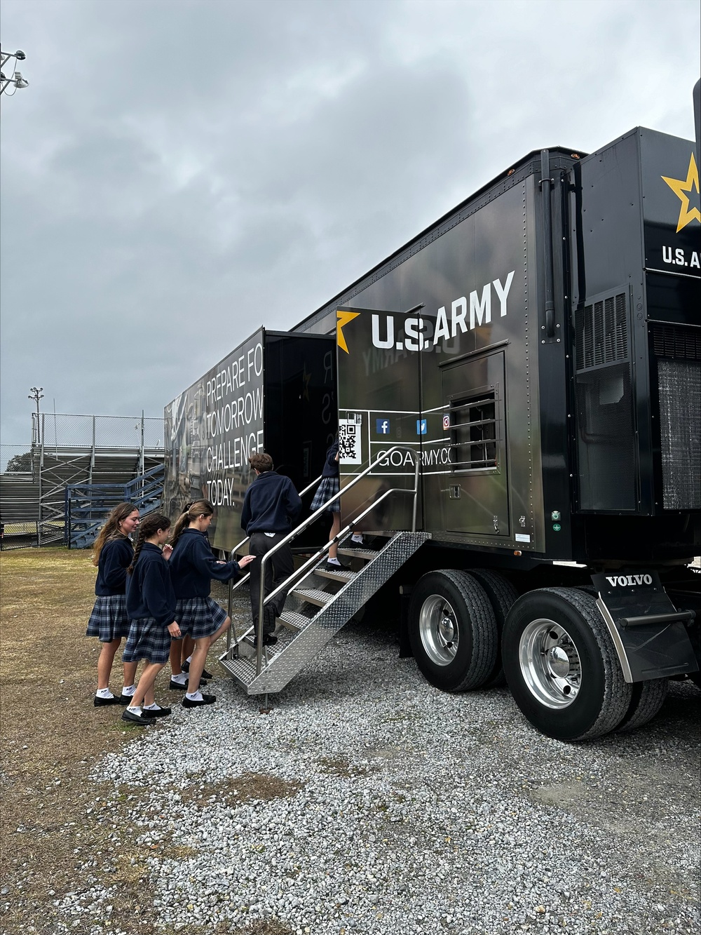 Southern Mississippi Schools Welcome Army’s American Soldier Trailer