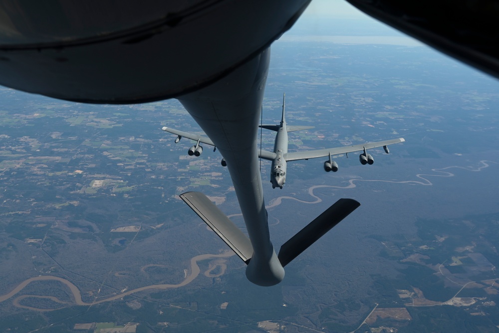 Aerial Refueling the B-52