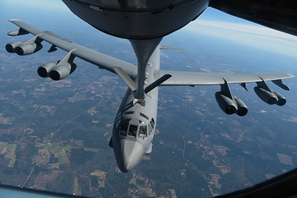 Aerial Refueling the B-52