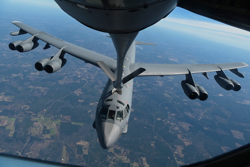 Aerial Refueling the B-52