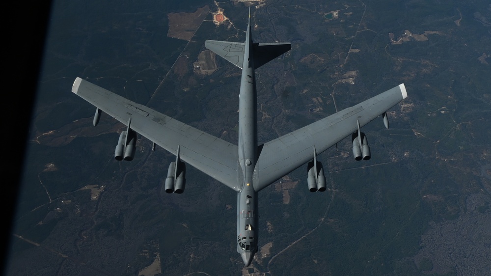 Aerial Refueling the B-52