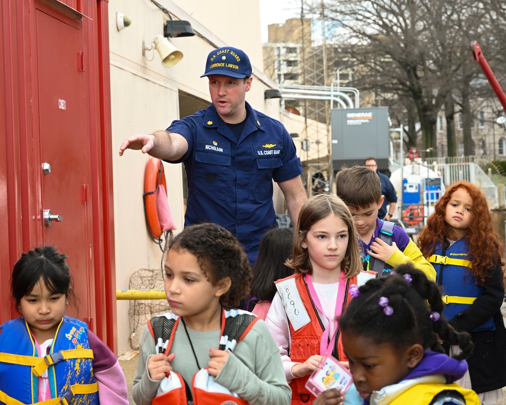 U.S. Coast Guard hosts Learn D.C. students