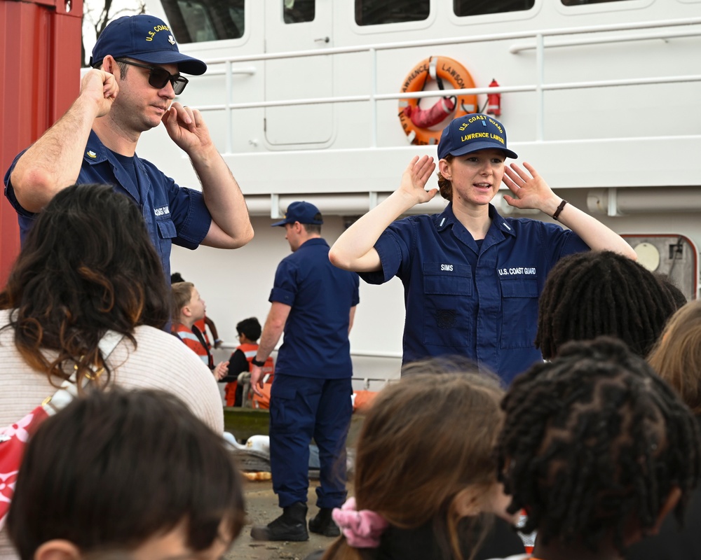 U.S. Coast Guard hosts Learn D.C. students