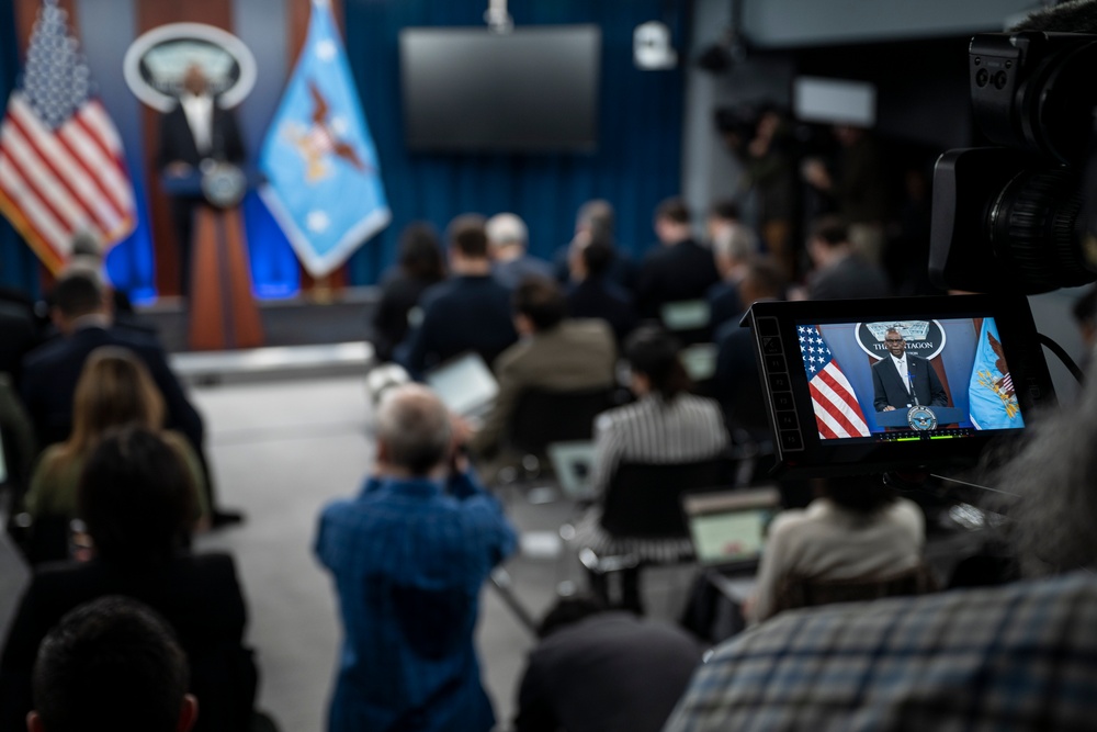 SD Conducts Press Briefing at the Pentagon
