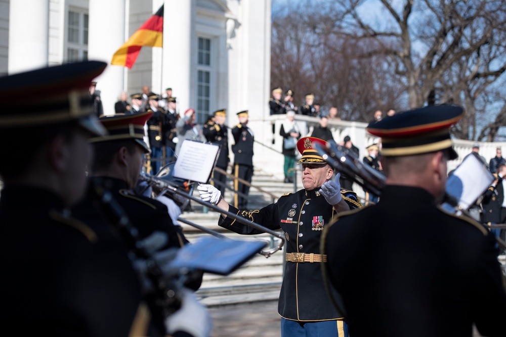 Chief of Staff of the Germany Army Lt. Gen. Alfons Mais Participates in an Army Full Honors Wreath-Laying Ceremony at the Tomb of the Unknown Soldier