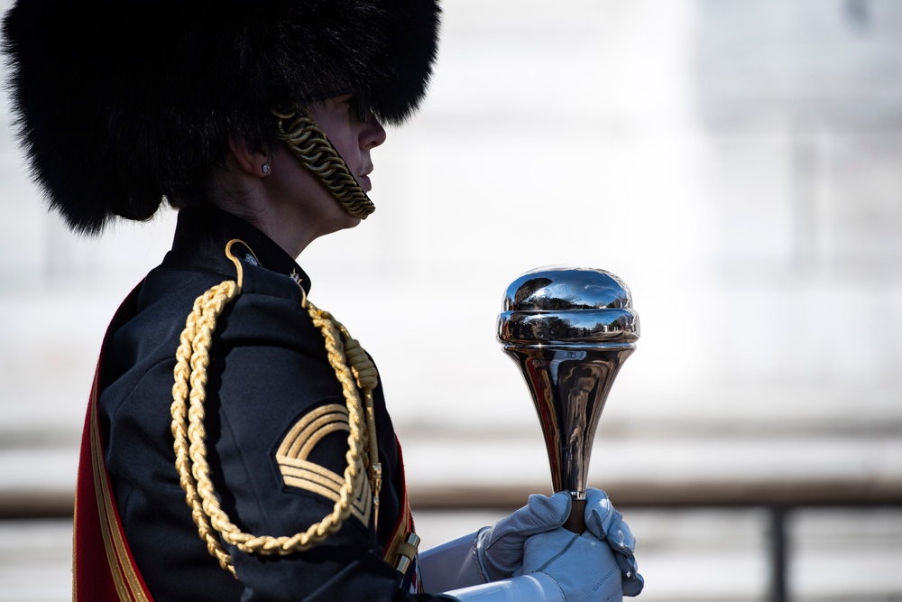 Chief of Staff of the Germany Army Lt. Gen. Alfons Mais Participates in an Army Full Honors Wreath-Laying Ceremony at the Tomb of the Unknown Soldier