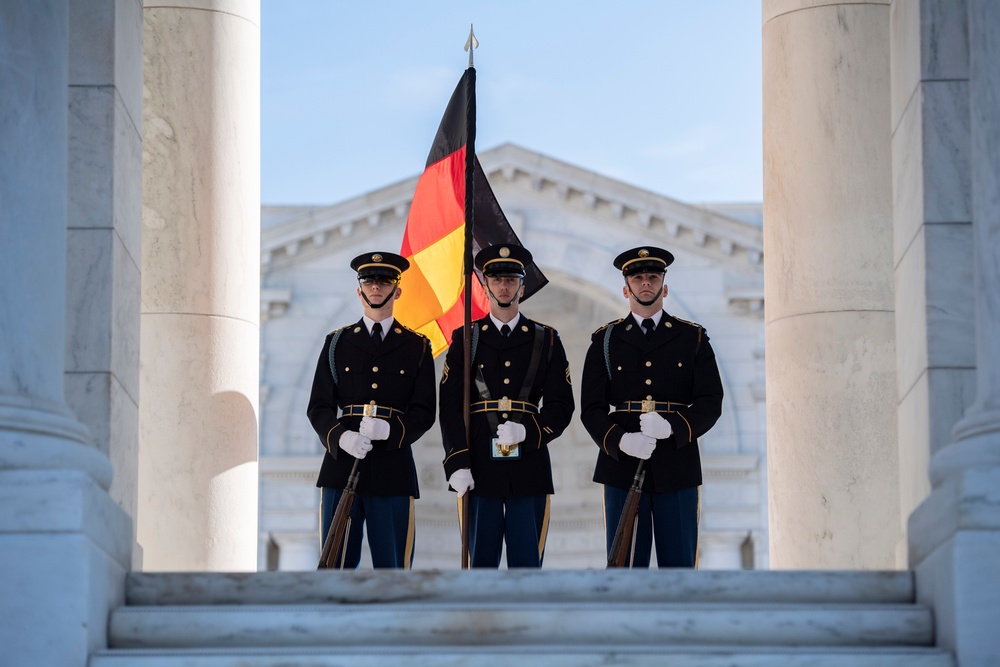 Chief of Staff of the Germany Army Lt. Gen. Alfons Mais Participates in an Army Full Honors Wreath-Laying Ceremony at the Tomb of the Unknown Soldier