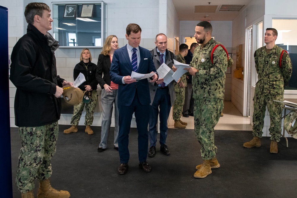 Assistant Secretary of Defense for Manpower and Reserve Affairs visits Recruit Training Command