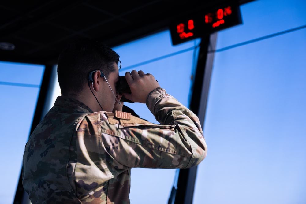 ATC organizing the skies