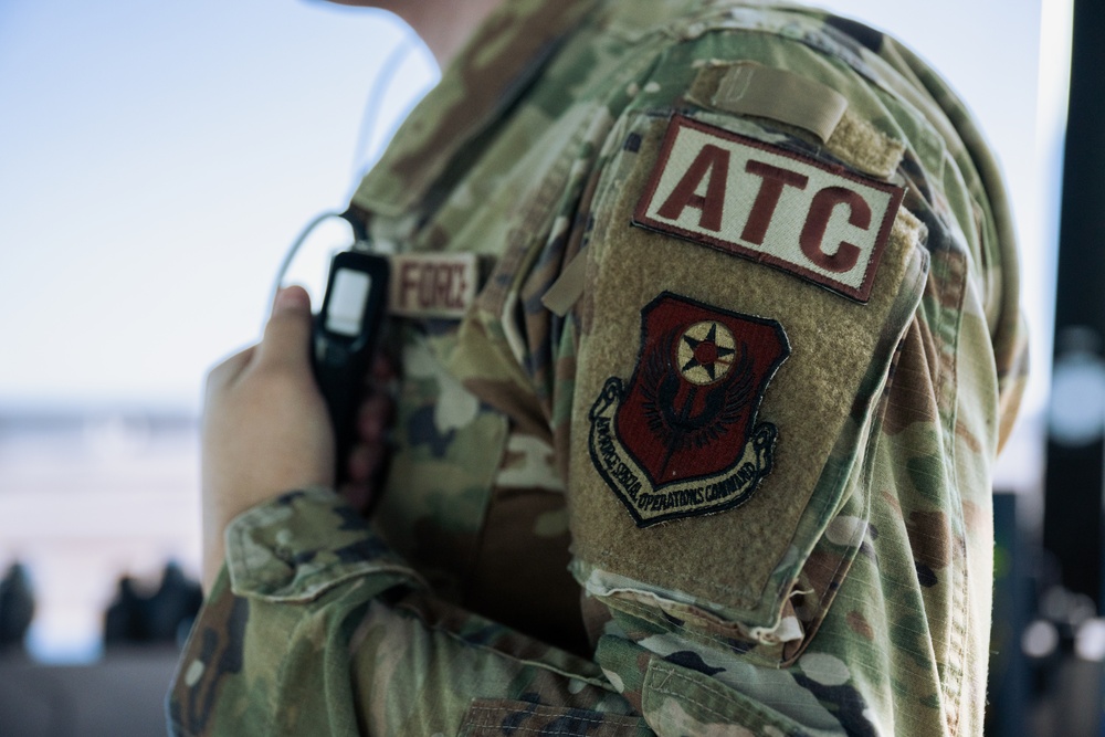 ATC organizing the skies