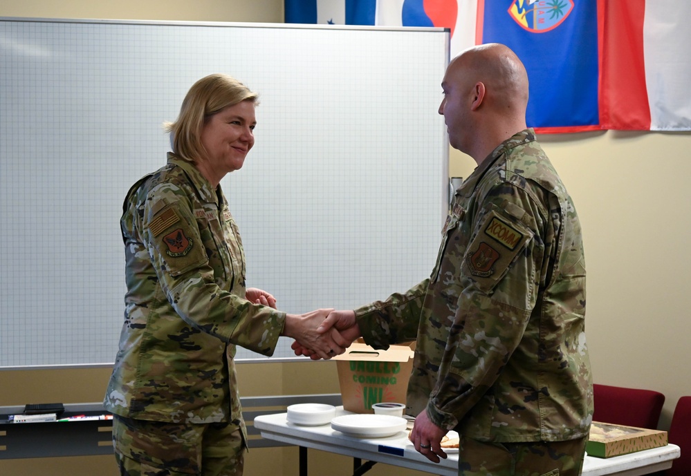 Deputy to the Chief of Air Force Reserve visits Tinker AFB Reservists