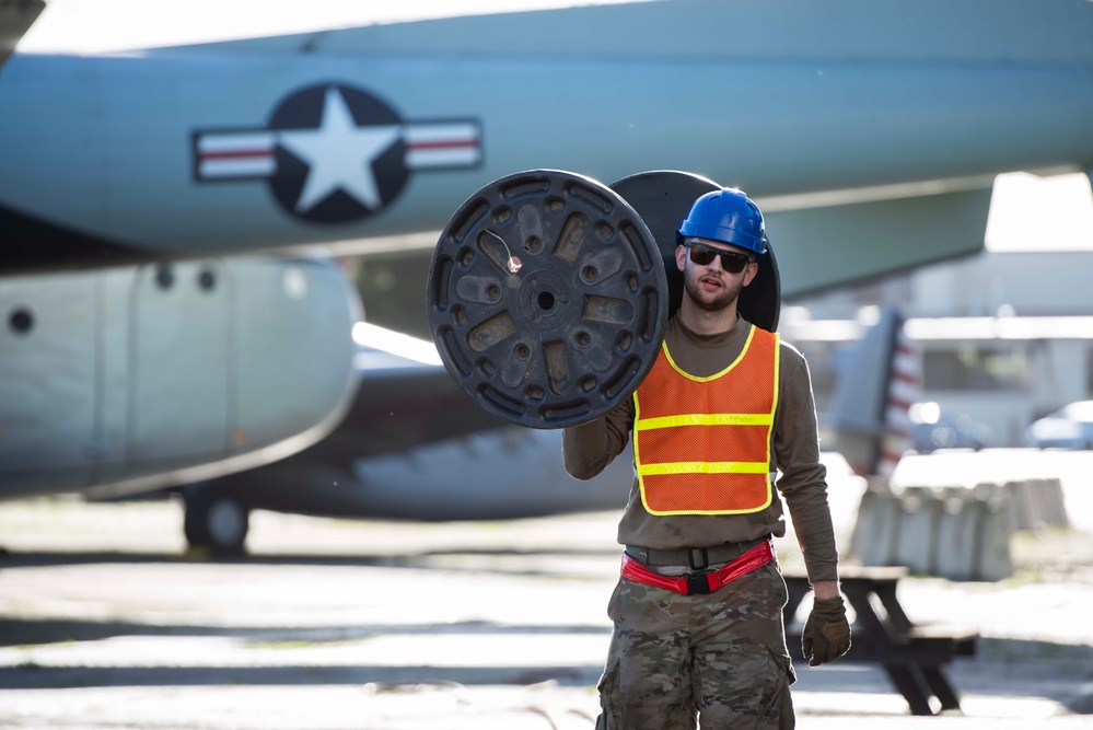 60th MXS and 349th MXS perform bag lift