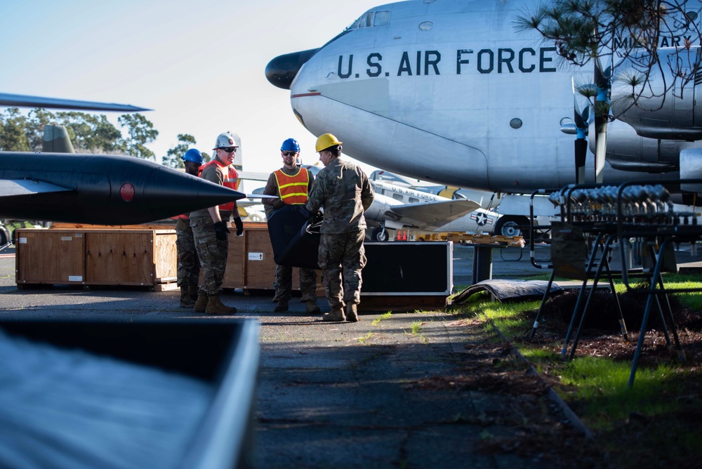 60th MXS and 349th MXS perform bag lift