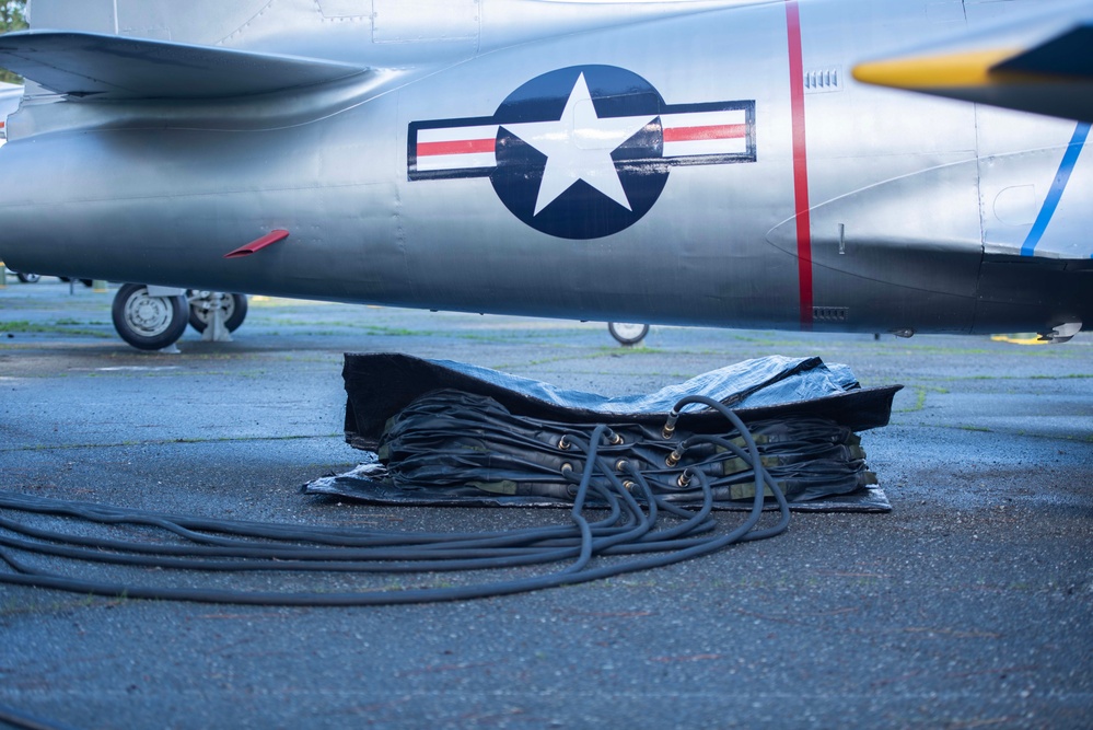 60th MXS and 349th MXS perform bag lift