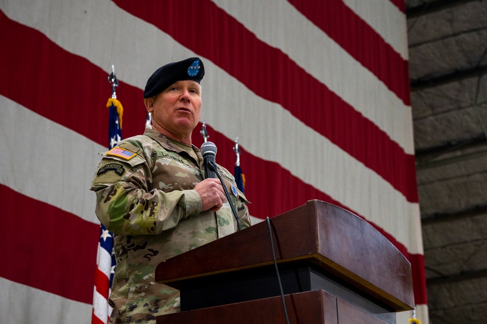 Iverson continues “legacy of excellence” as new 7th AF commander