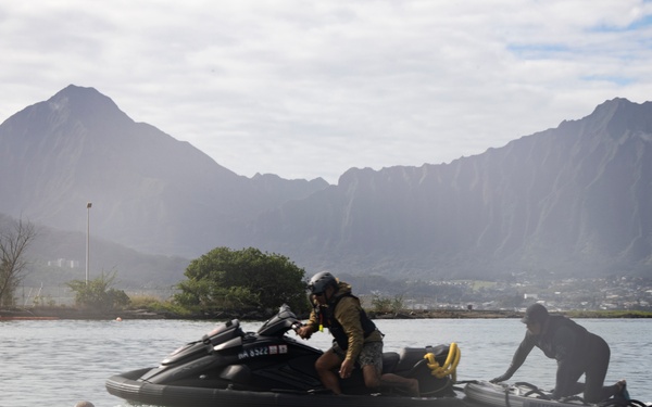 Waterman Wisdom: Instructors teach Special Forces Essential MRV Skill Sets at MCBH