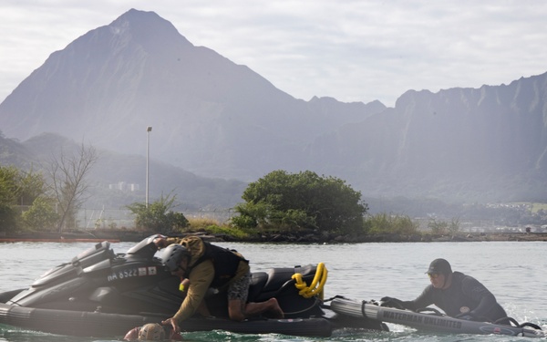 Waterman Wisdom: Instructors teach Special Forces Essential MRV Skill Sets at MCBH