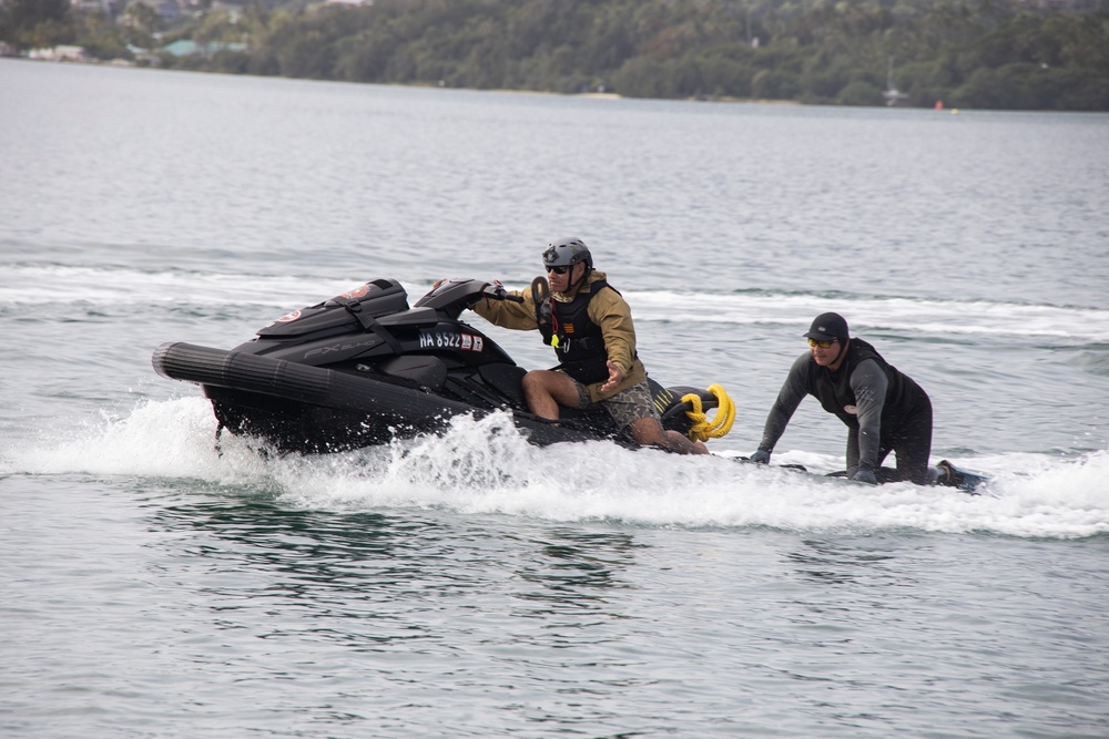 Waterman Wisdom: Instructors teach Special Forces Essential MRV Skill Sets at MCBH