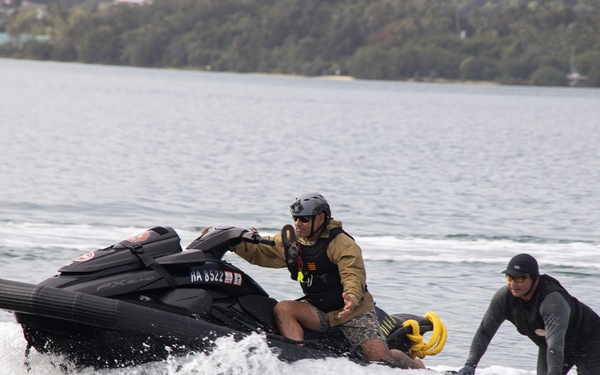 Waterman Wisdom: Instructors teach Special Forces Essential MRV Skill Sets at MCBH