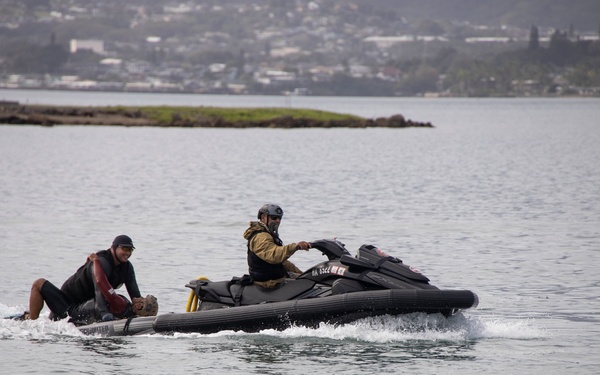 Waterman Wisdom: Instructors teach Special Forces Essential MRV Skill Sets at MCBH