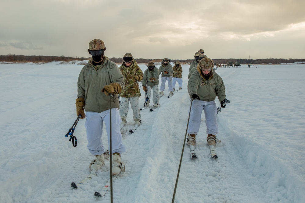 JGSDF and US Paratrooper Snowcat Ski Training, North Wind 24