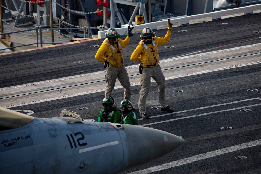 Abraham Lincoln conducts flight operations