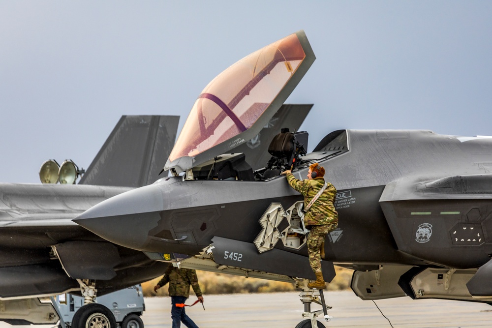 Bamboo Eagle 24-1 lands at Edwards AFB