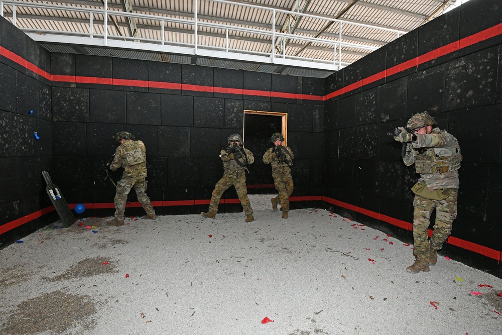 173rd Paratroopers Conduct Shoot House Training