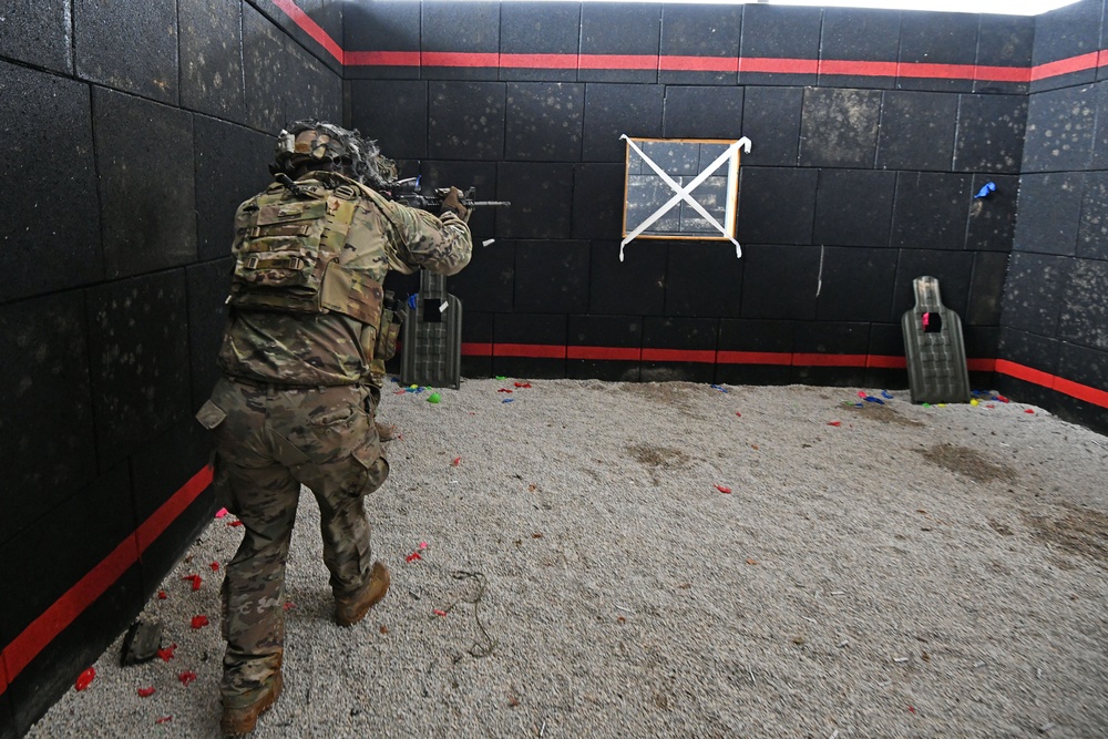 173rd Paratroopers Conduct Shoot House Training