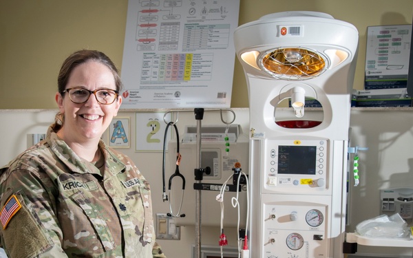 AMSUS recognizes four ‘rising stars’ from Defense Health Network Central