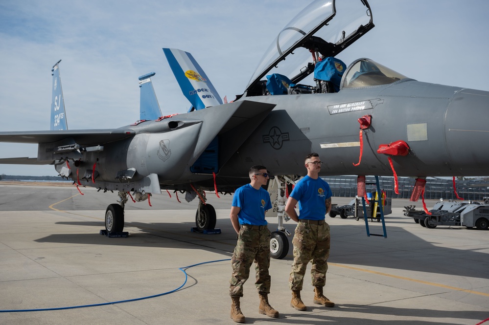 4th FW holds quarterly load crew and dedicated eagle keeper competitions