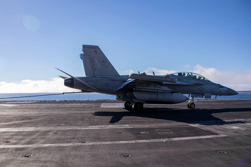 Abraham Lincoln conducts flight operations