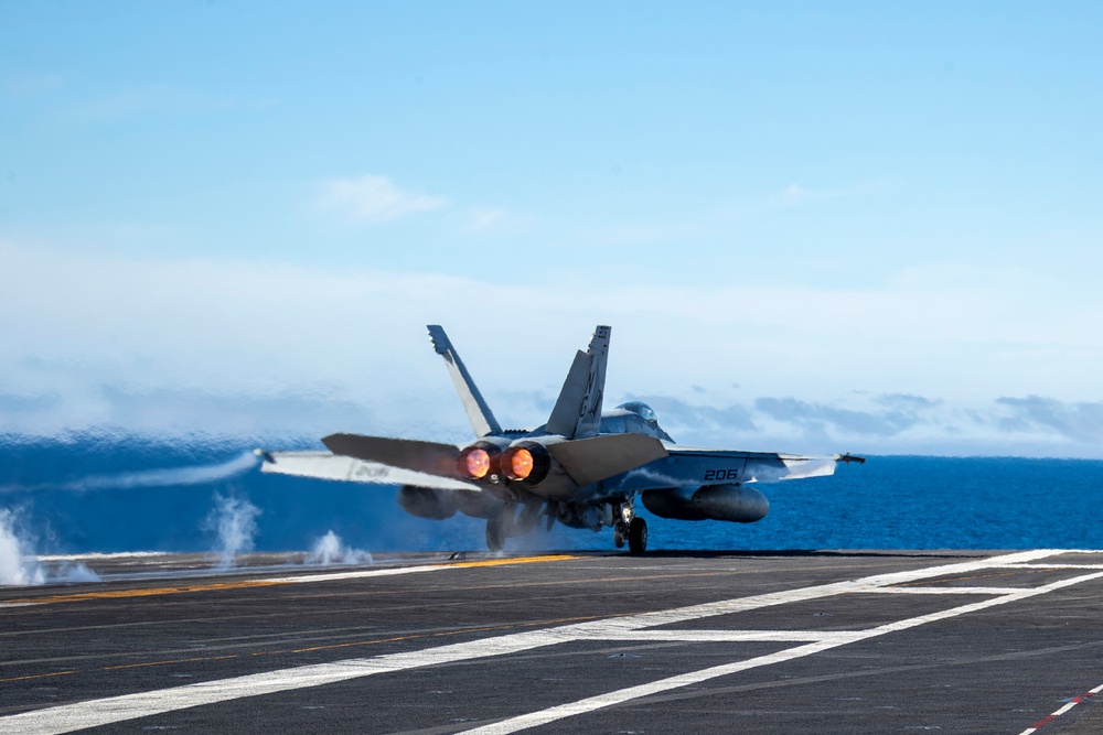 Abraham Lincoln conducts flight operations