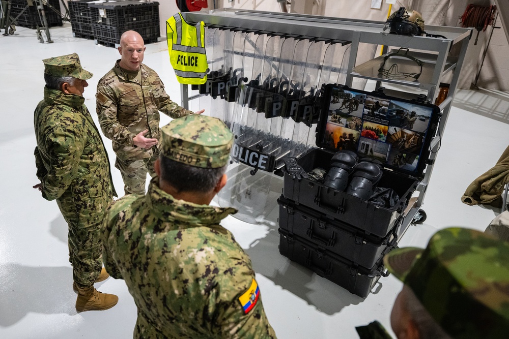 Ecuadorian military leaders visit Kentucky Air Guard Base