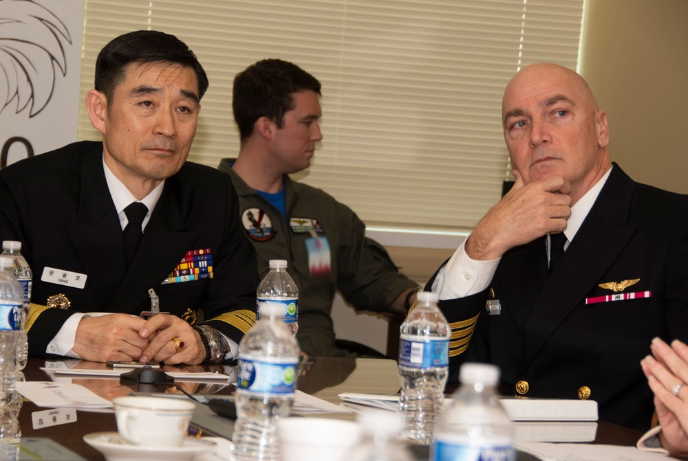 Patrol and Reconnaissance Squadron (VP) 30 Hosts ROK CNO