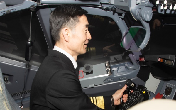 Patrol and Reconnaissance Squadron (VP) 30 Hosts ROK CNO