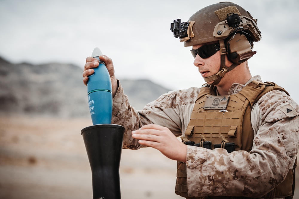 DVIDS - Images - 2/4 Marines and 3rd LAR conduct a Mortar range during ...