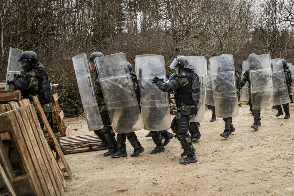 KFOR 33 MRE: Albanian Freedom of Movement Drills