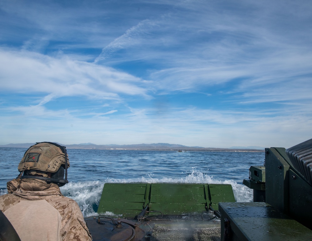 ACVs Conduct Amphibious Operations off USS Harpers Ferry During Integrated Training