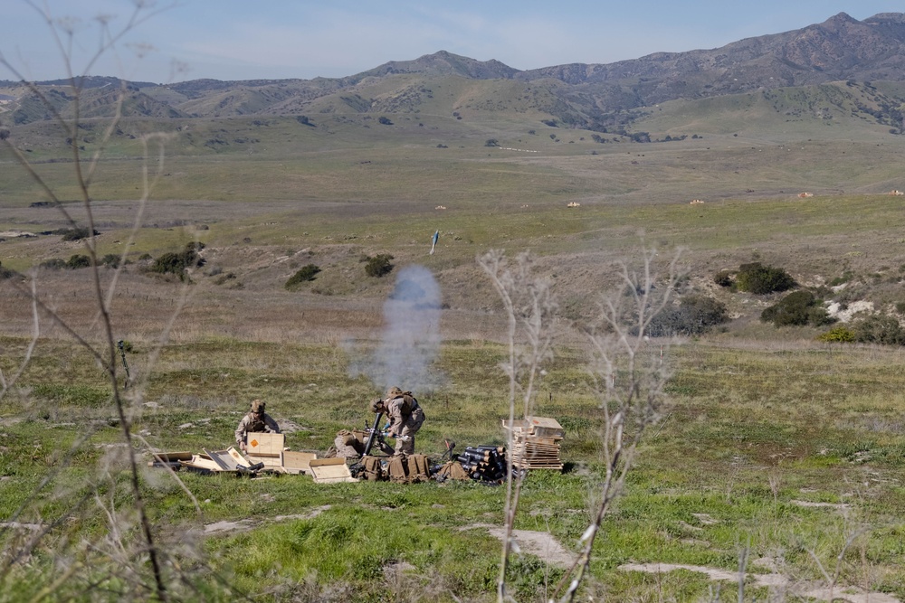 U.S. Marines conduct sUAS, mortars integration training