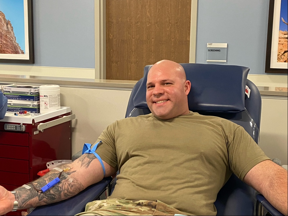 PAARNG leaders donate blood, support Bliss ASBP