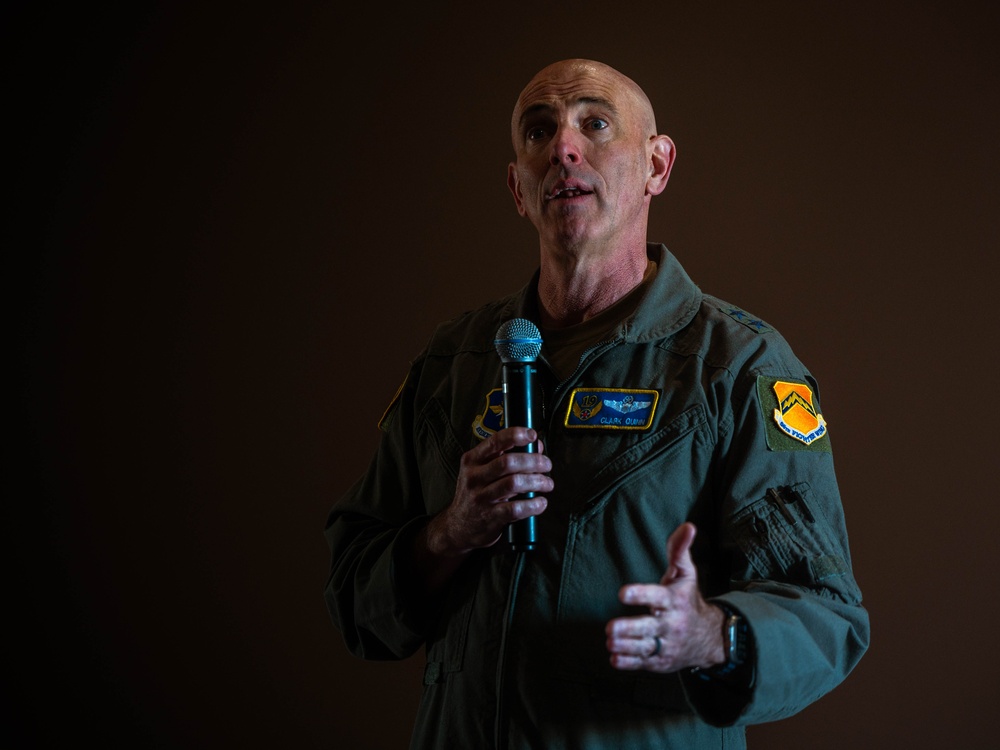 19th Air Force command team visits Luke AFB