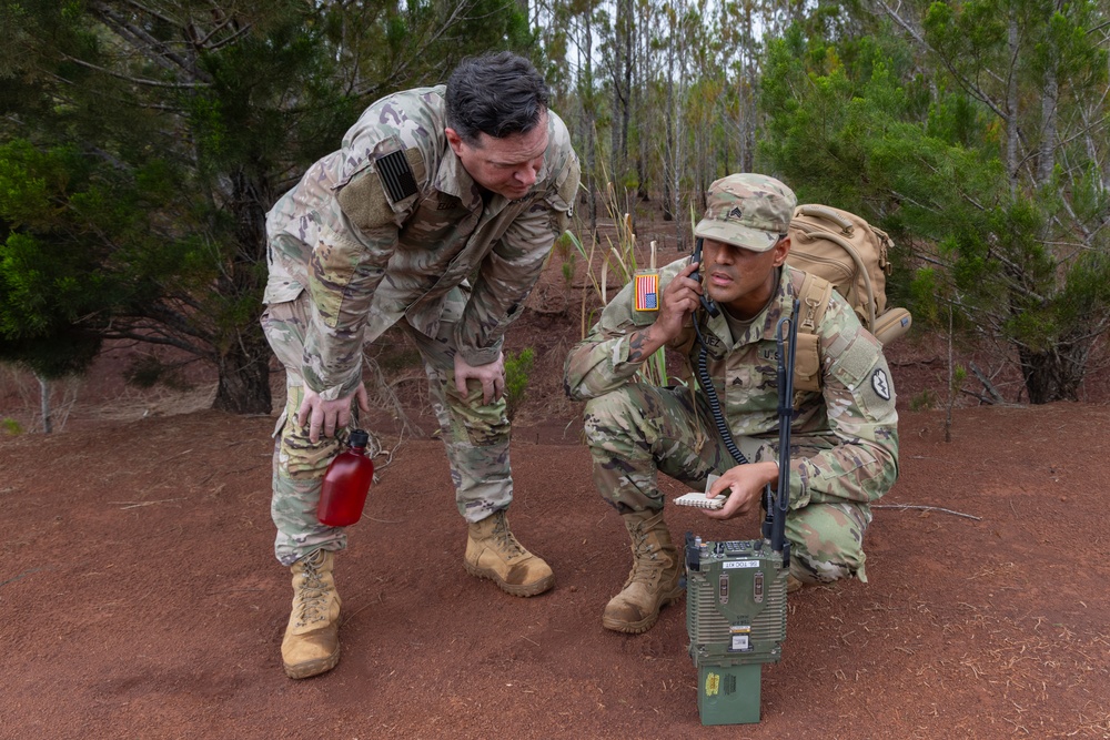 25ID, 8th TSC, 11th Airborne UMTs conduct FTX