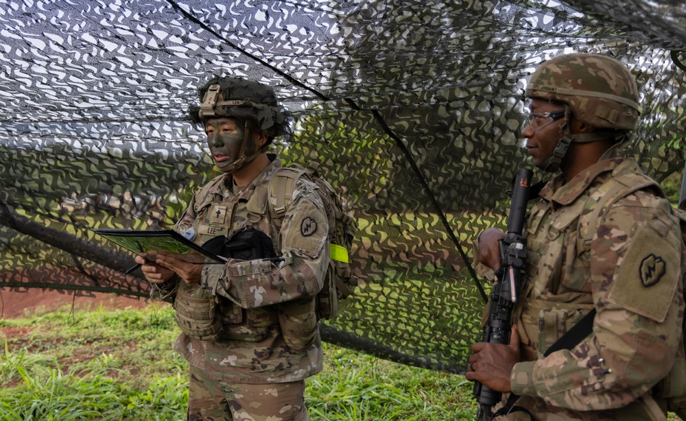 25ID, 8th TSC, 11th Airborne UMTs conduct FTX