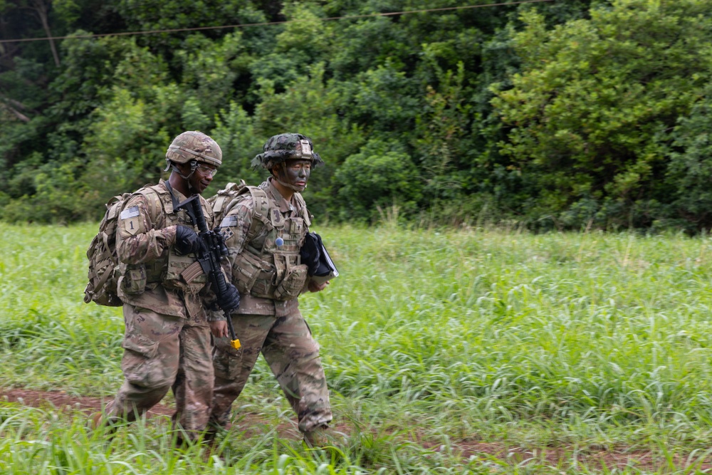 25ID, 8th TSC, 11th Airborne UMTs conduct FTX