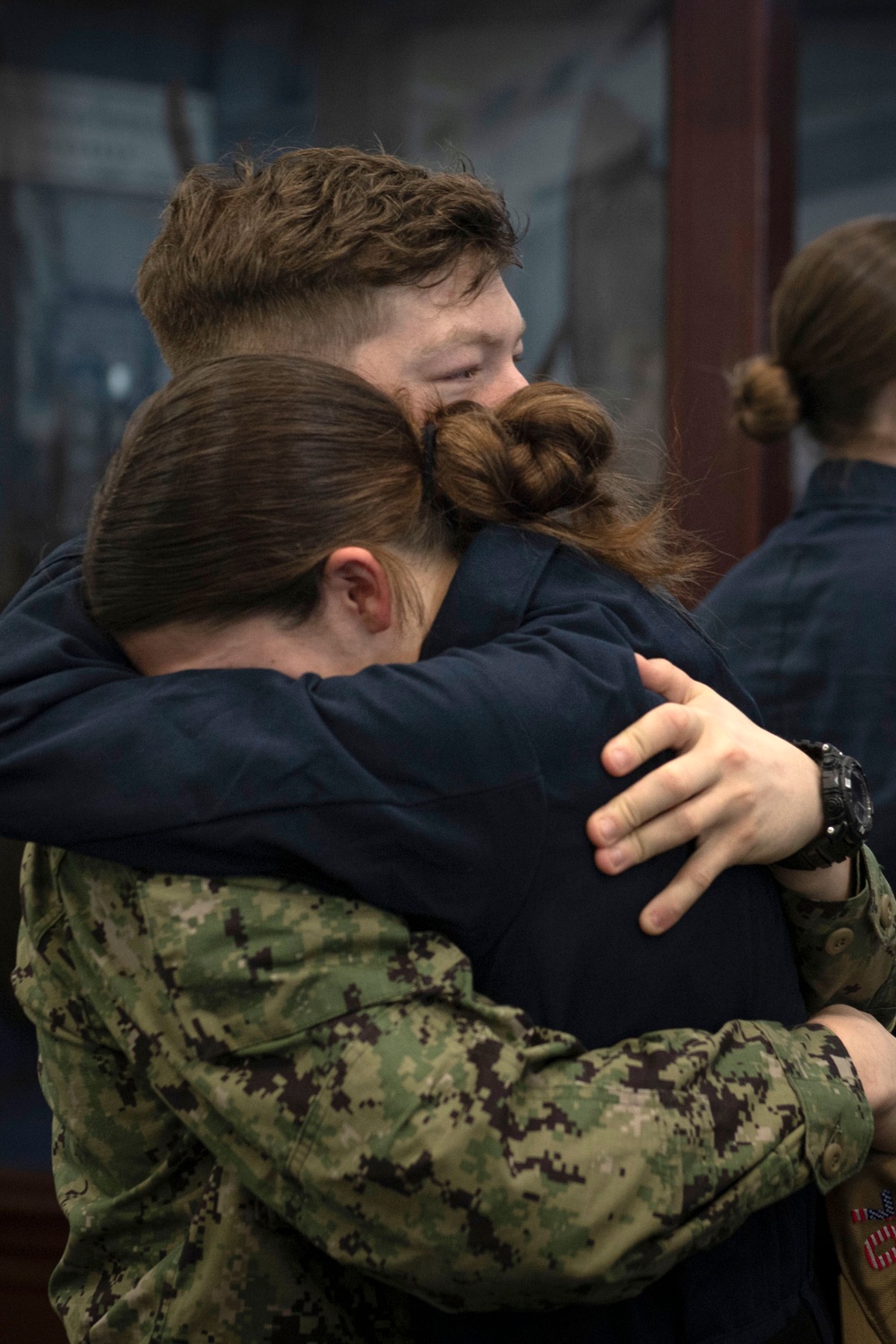 Theodore Roosevelt, Carl Vinson Cross-Deck Family Visit