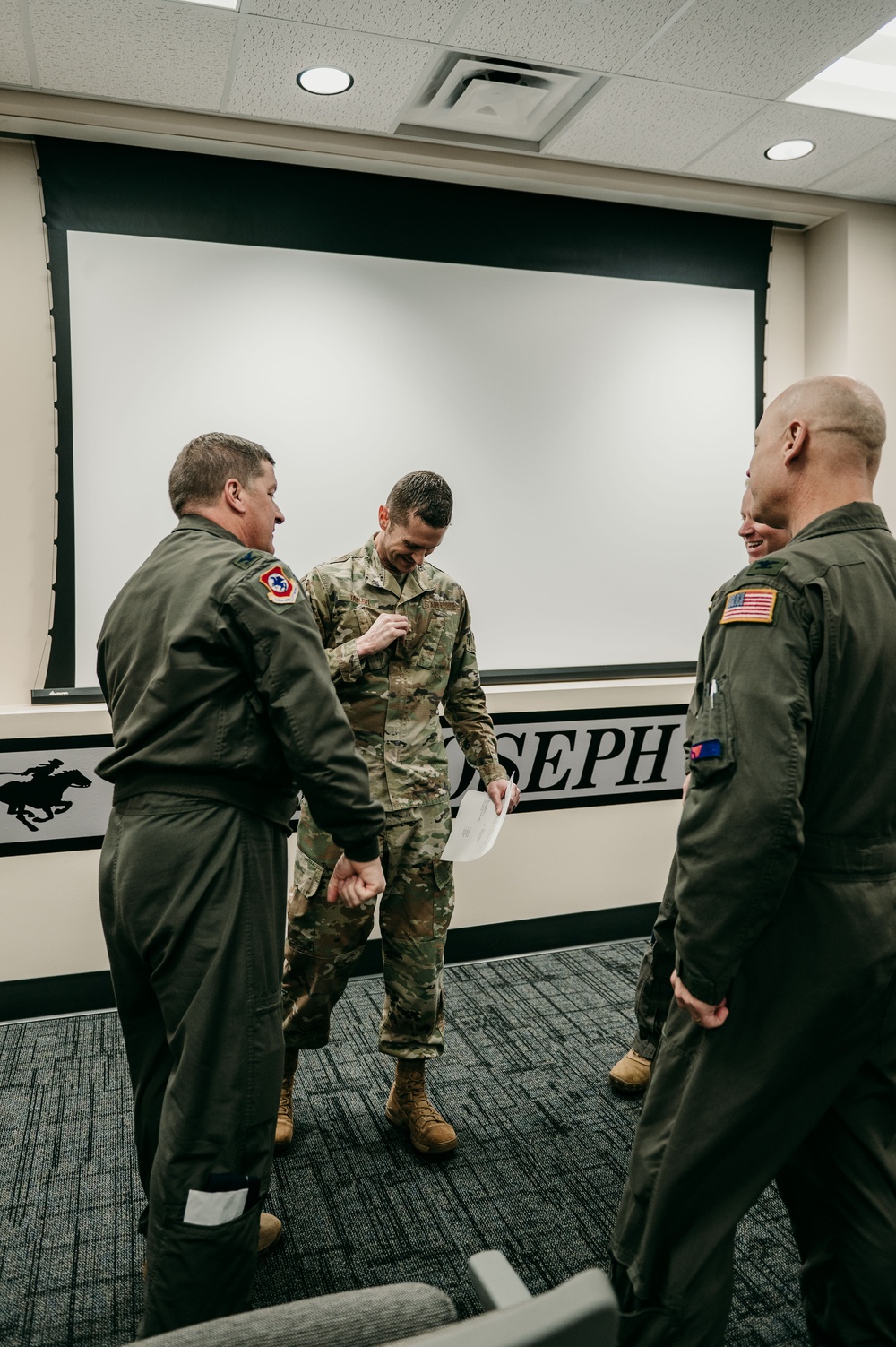 Master Sgt. Travis Taylor promotes to Senior Master Sgt.