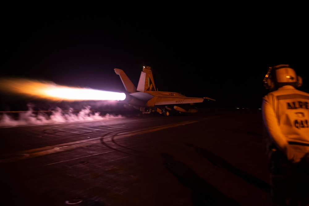 IKE Conducts Flight Operations in 5th Fleet Area of Operations