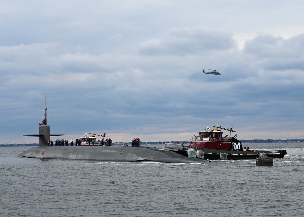 USS Wyoming Visits Norfolk